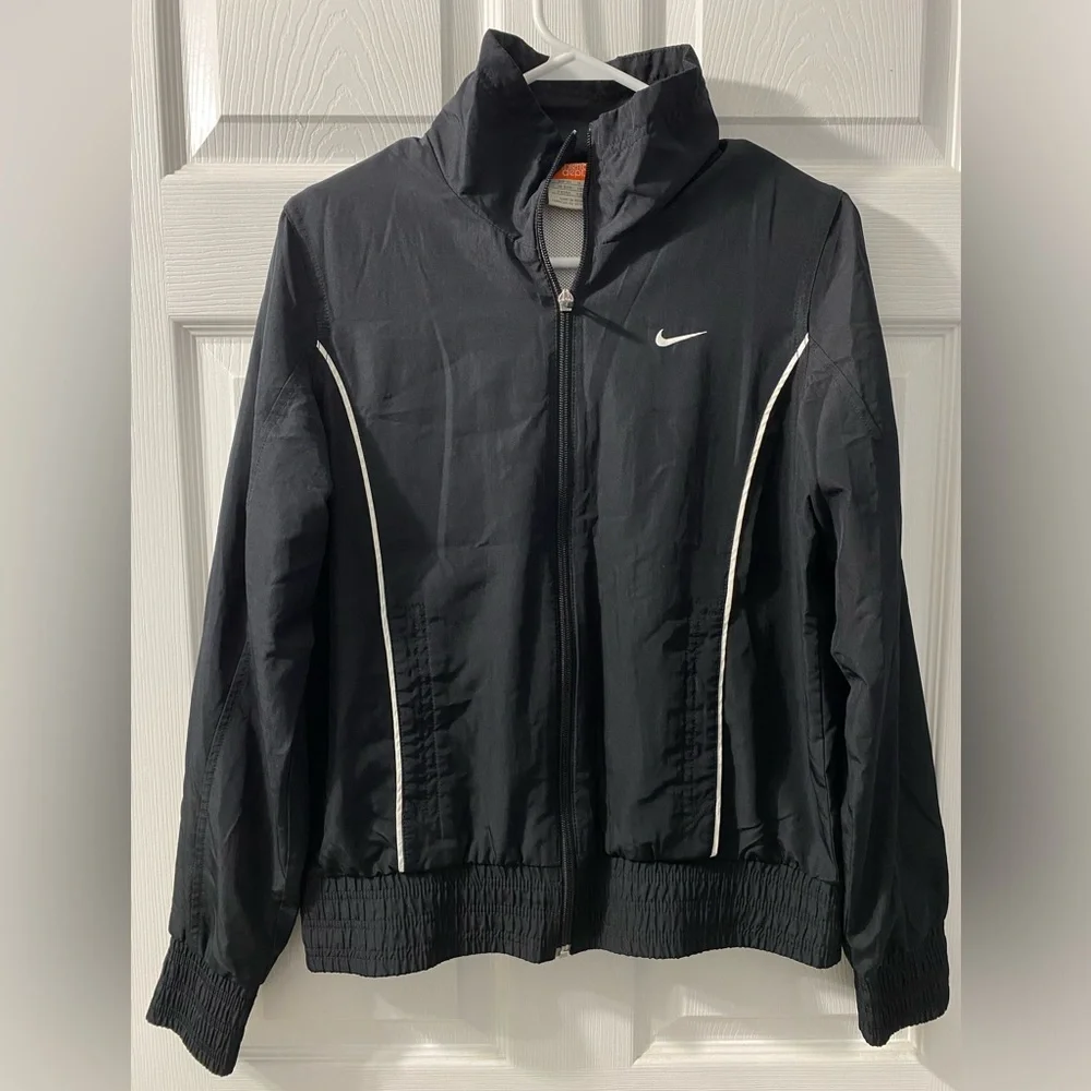 Nike Windbreaker - Picture 1 of 4